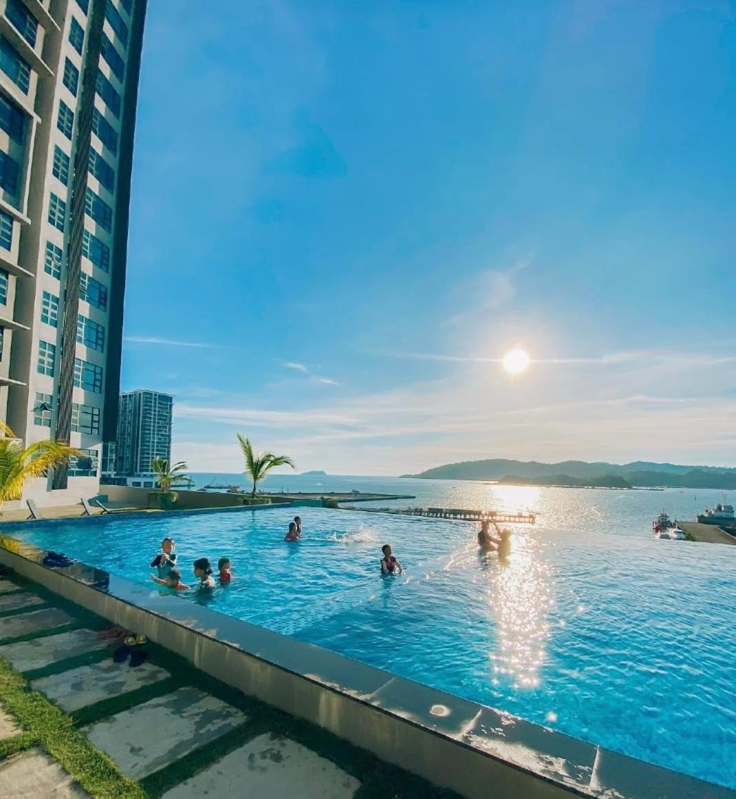 Seaview Luxury Condo Homestay 2Bed 2Bath Jesselton Quay By R2 Residence Кота-Кінабалу Екстер'єр фото